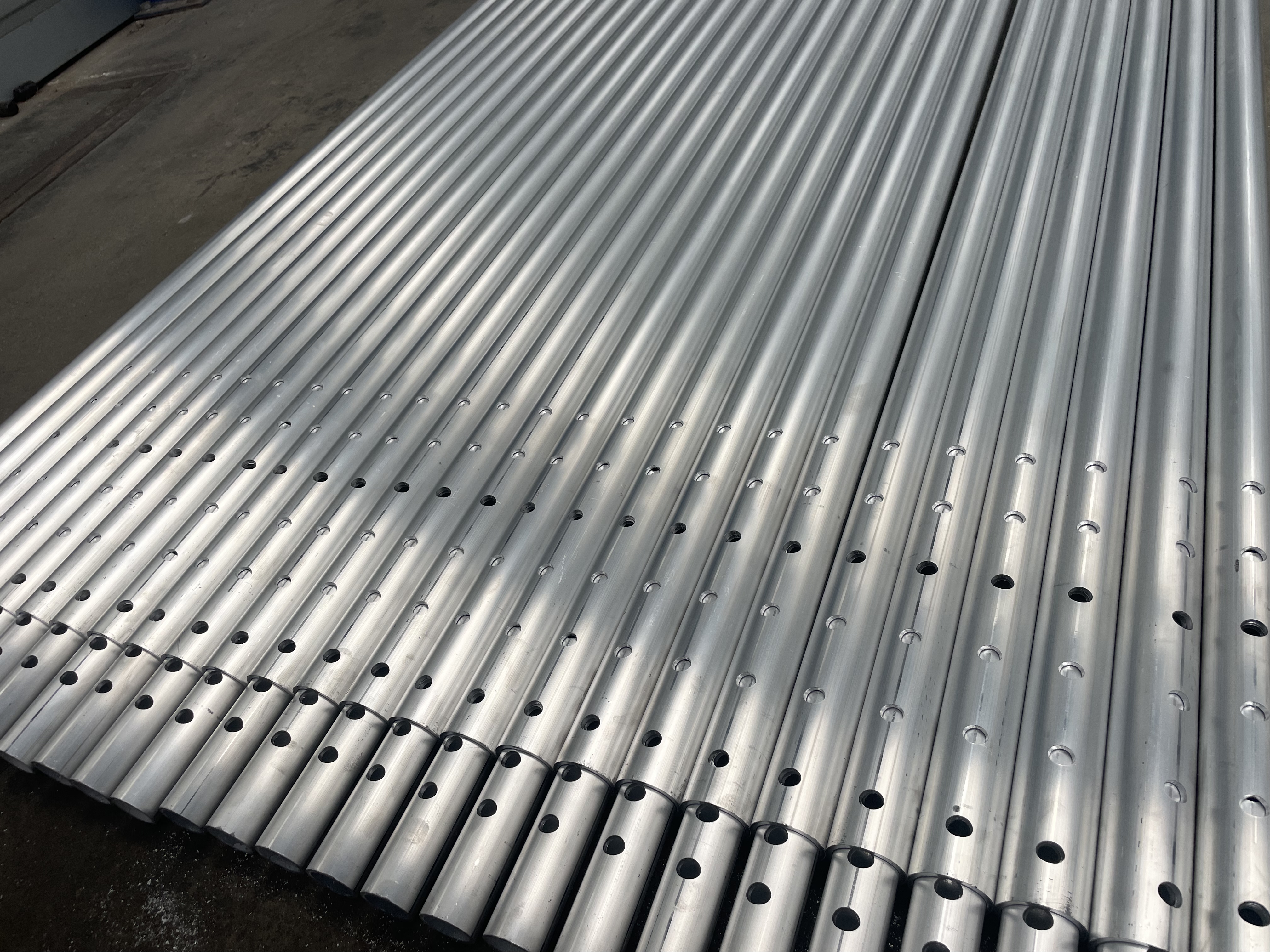 aluminum struts