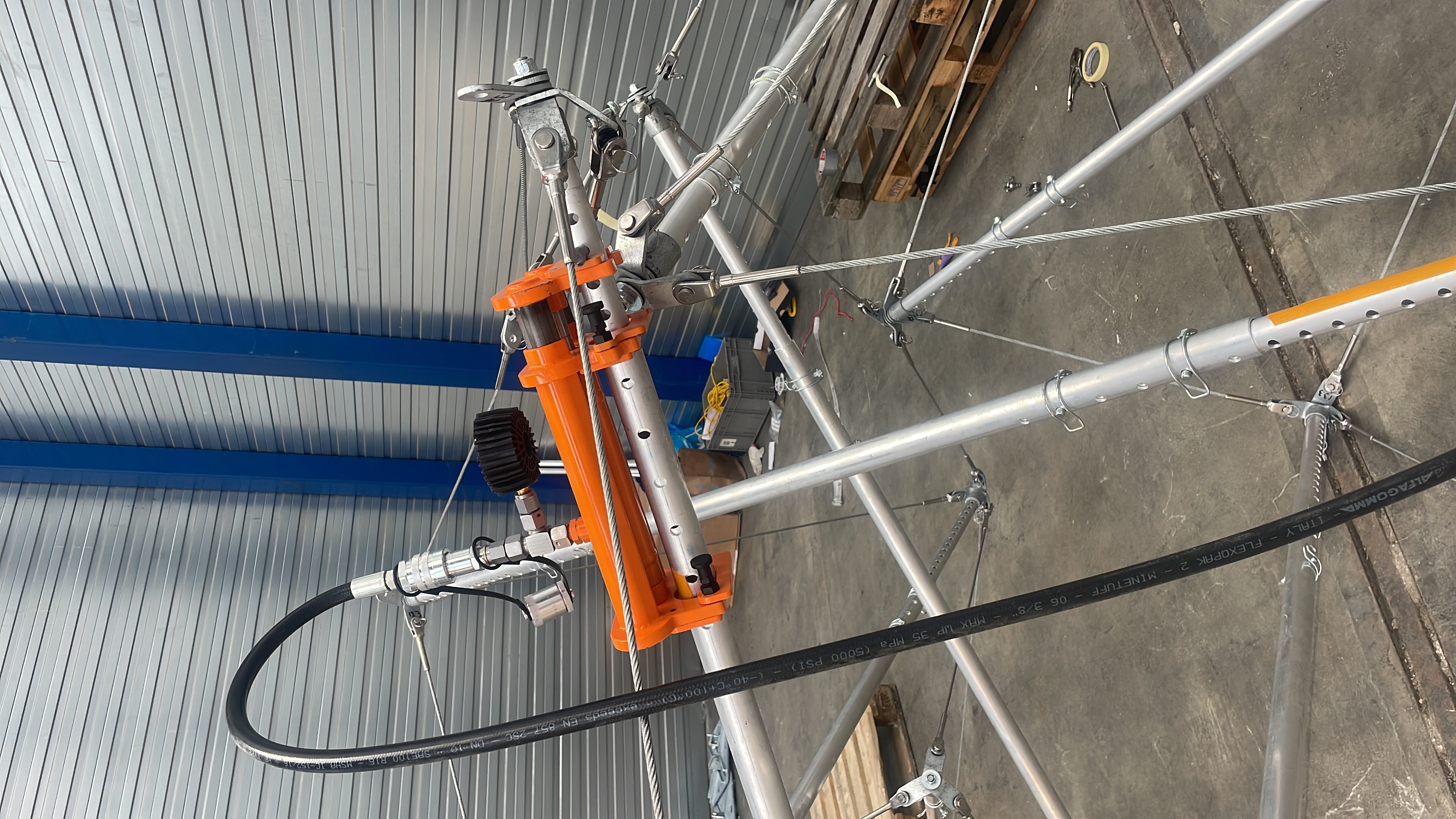 the hydraulic tool